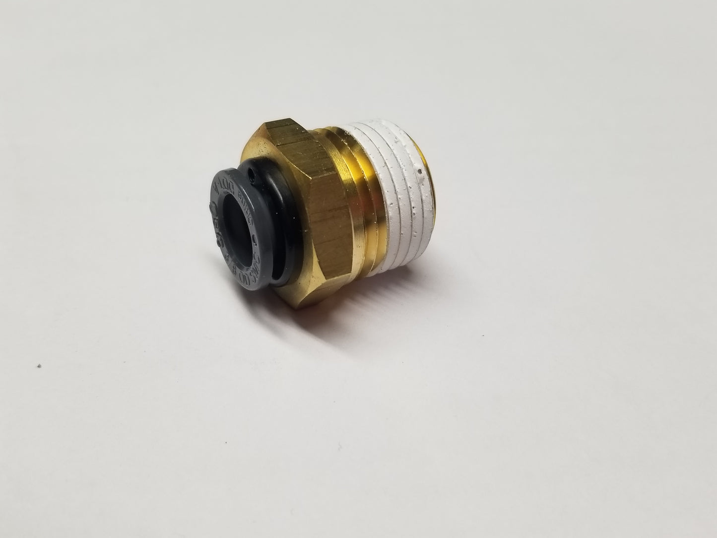 SMC DOT FITTING 1/2" NPT to 3/8" PTC